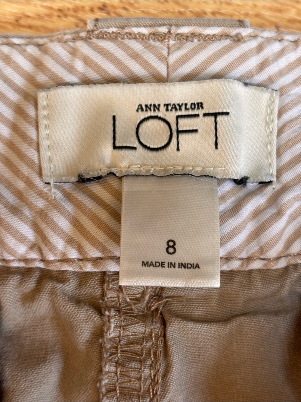 Ann Taylor Loft Women’s Chino Shorts Size Beige Tan w/Pockets Belt Loops Size 8 - Picture 5 of 7